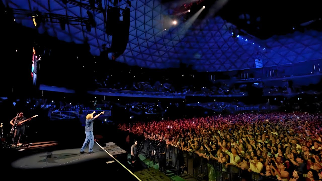 Smarter Every Day-Simply Red – Holding Back The Years (Live from Santiago)